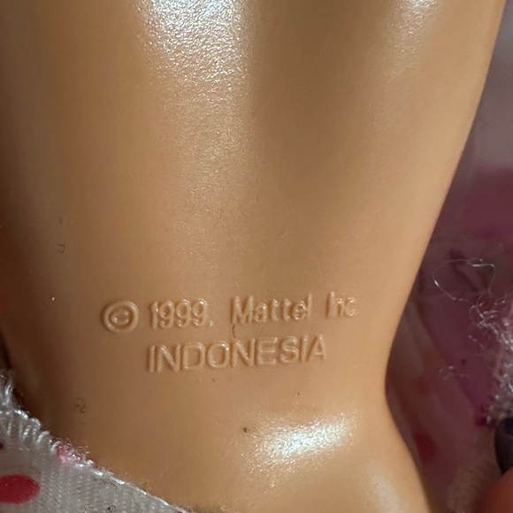 Mattel Barbies Set of 4 with Evening Gowns Mixed Set - Picture 10 of 16